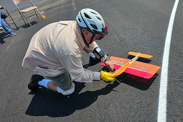 Bob Oge pitted for Doug Mayer's entry.