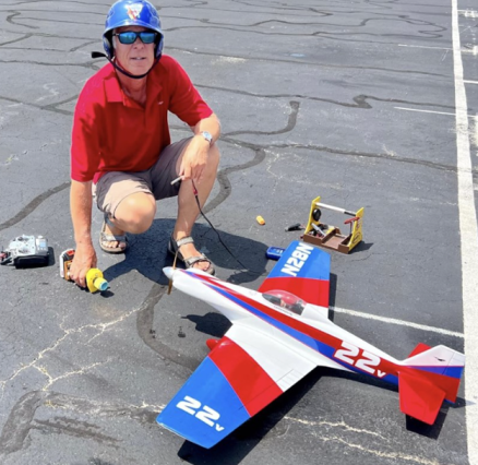 Jim Nikodem Illinois, prepares a Prather Little Toni F1