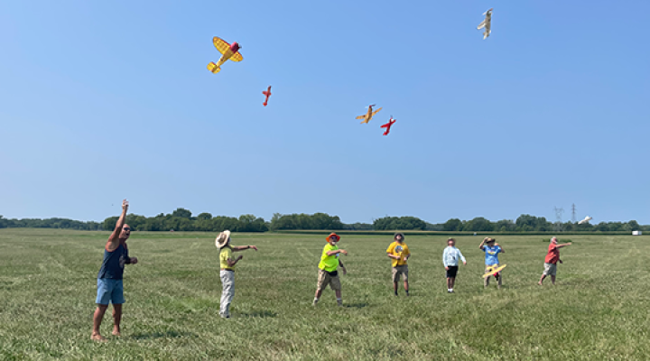 The Greve/Thompson Flying Aces Club mass launch.
